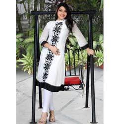 Manufacturers Exporters and Wholesale Suppliers of Ladies Designer Suits Kolkata West Bengal